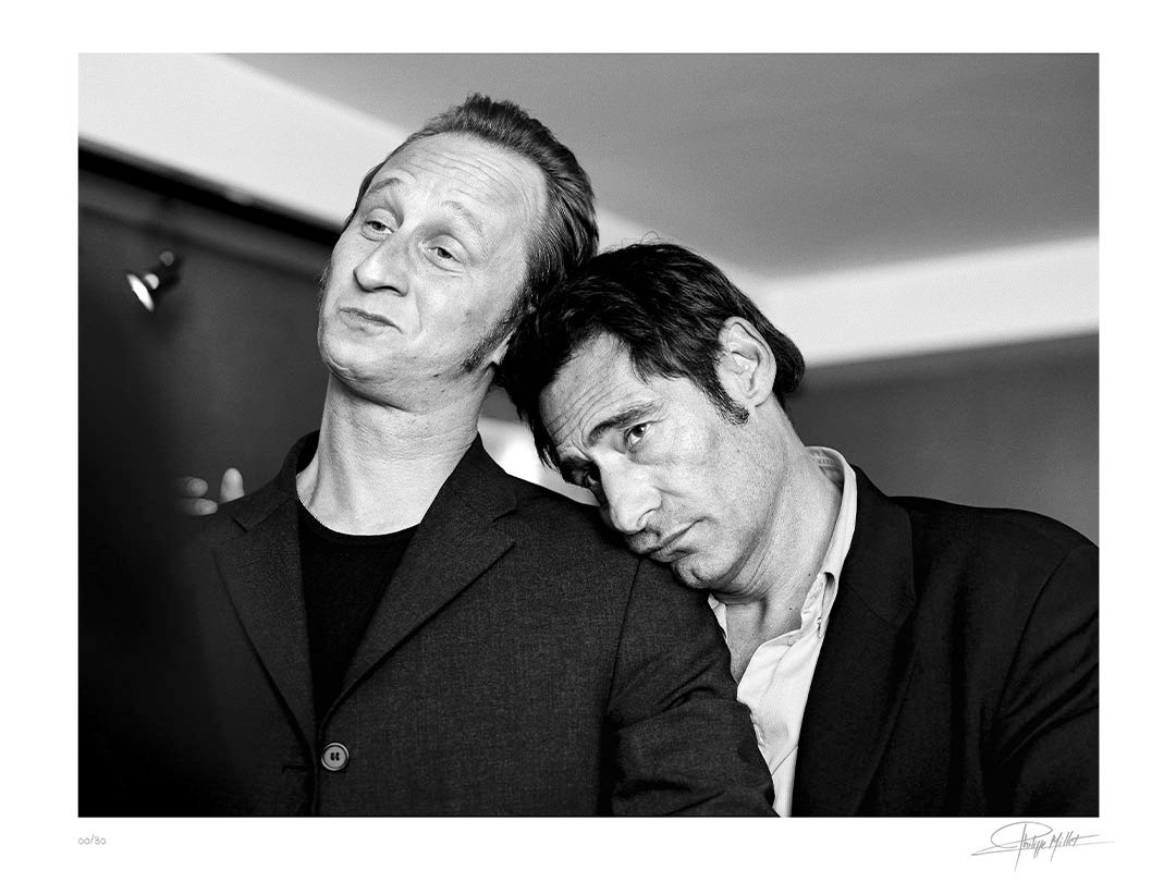 Portrait noir et blanc N°8 de l’acteur Benoit Poelvoorde, photographié en octobre 2001. Tirage d’art en édition limitée, numérotée et signée.