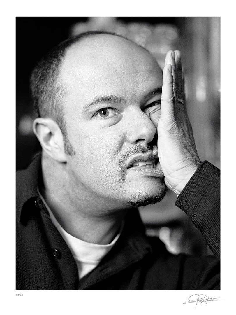 Portrait Noir & Blanc N°5 du réalisateur Alain Berliner, photographié en mars 2001. Tirage d’art en édition limitée, numérotée et signée.
