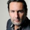 Portrait couleur N°8 de l’acteur Gilles Lellouche, photographié en février 2011. Tirage d’art en édition limitée, numérotée et signée. Détail