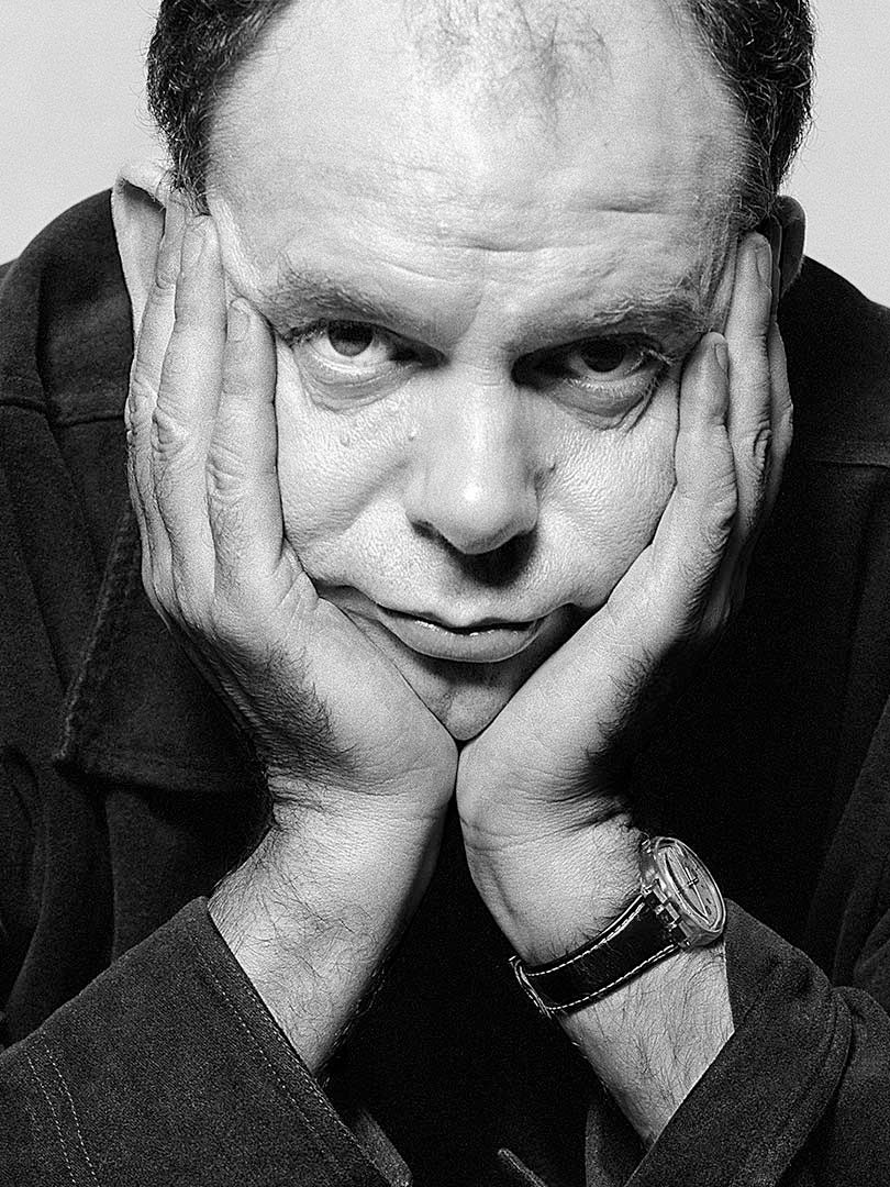 Portrait noir et blanc N°3 de l’acteur Jean-Pierre Darroussin, photographié en novembre 2000. Tirage d’art en édition limitée, numérotée et signée. Détail