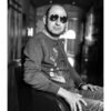 Portrait Noir & Blanc N°3 de l’acteur Kad Mérad, photographié en avril 2009. Tirage d’art en édition limitée, numérotée et signée.