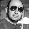Portrait Noir & Blanc N°3 de l’acteur Kad Mérad, photographié en avril 2009. Tirage d’art en édition limitée, numérotée et signée. Détail