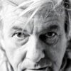paul-verhoeven-portrait-noir-et-blanc-numero-10-tirage-numerote-signe-2-philippe-millet-2001-dr Portrait Noir & Blanc N°10 du réalisateur Paul Verhoeven, photographié en mars 2001. Tirage d’art en édition limitée, numérotée et signée. Détail