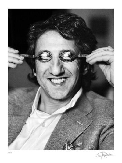 Portrait Noir & Blanc N°5 de l’acteur Richard Anconina, photographié en janvier 2002. Tirage d’art en édition limitée, numérotée et signée.