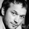Portrait Noir & Blanc N°4 de l’acteur Vincent Perez, photographié en avril 2003. Tirage d’art en édition limitée, numérotée et signée. Détail