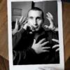 Portrait Noir & Blanc N°3 de l’acteur Zinedine Soualem, photographié en octobre 1999. Présentation du tirage 45x60cm en édition limitée, numérotée et signée.