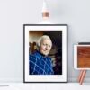 Portrait couleur N°6 de l’acteur Robert Loggia, photographié en mars 2001. Tirage d’art en édition limitée, numérotée et signée. Cadre noir finition galerie