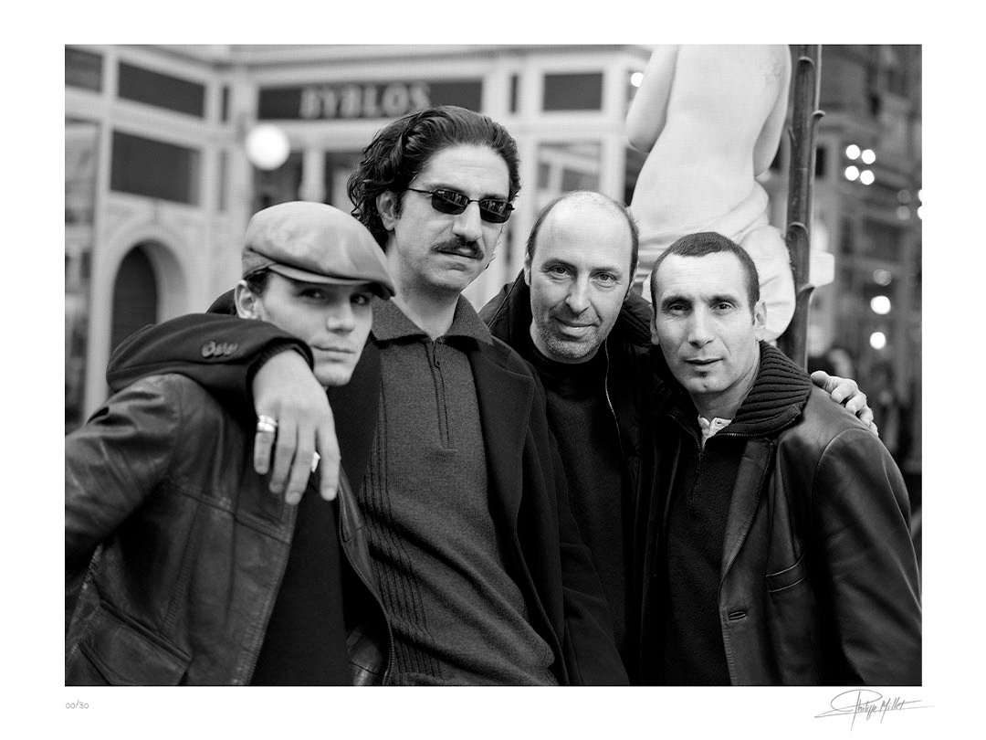 Dimitri Storoge, Simon Abkarian, Cédric Klapisch et Zinedine Soualem.Portrait Noir & Blanc N°6 réalisé en mars 2003. Tirage d’art en édition limitée, numérotée et signée.
