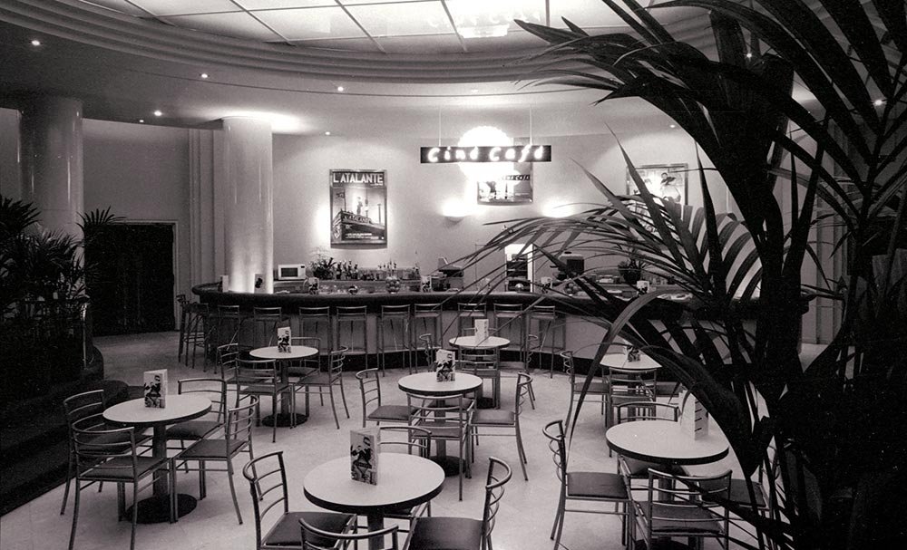 gaumont margnan cine cafe accueil div 1000 607 philippe millet 1992 dr